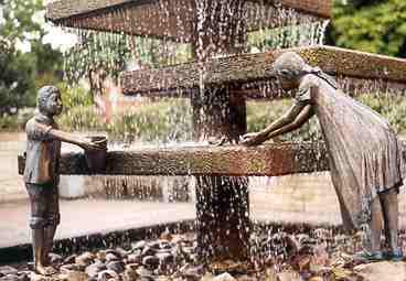 Brunnen am alten Rathaus